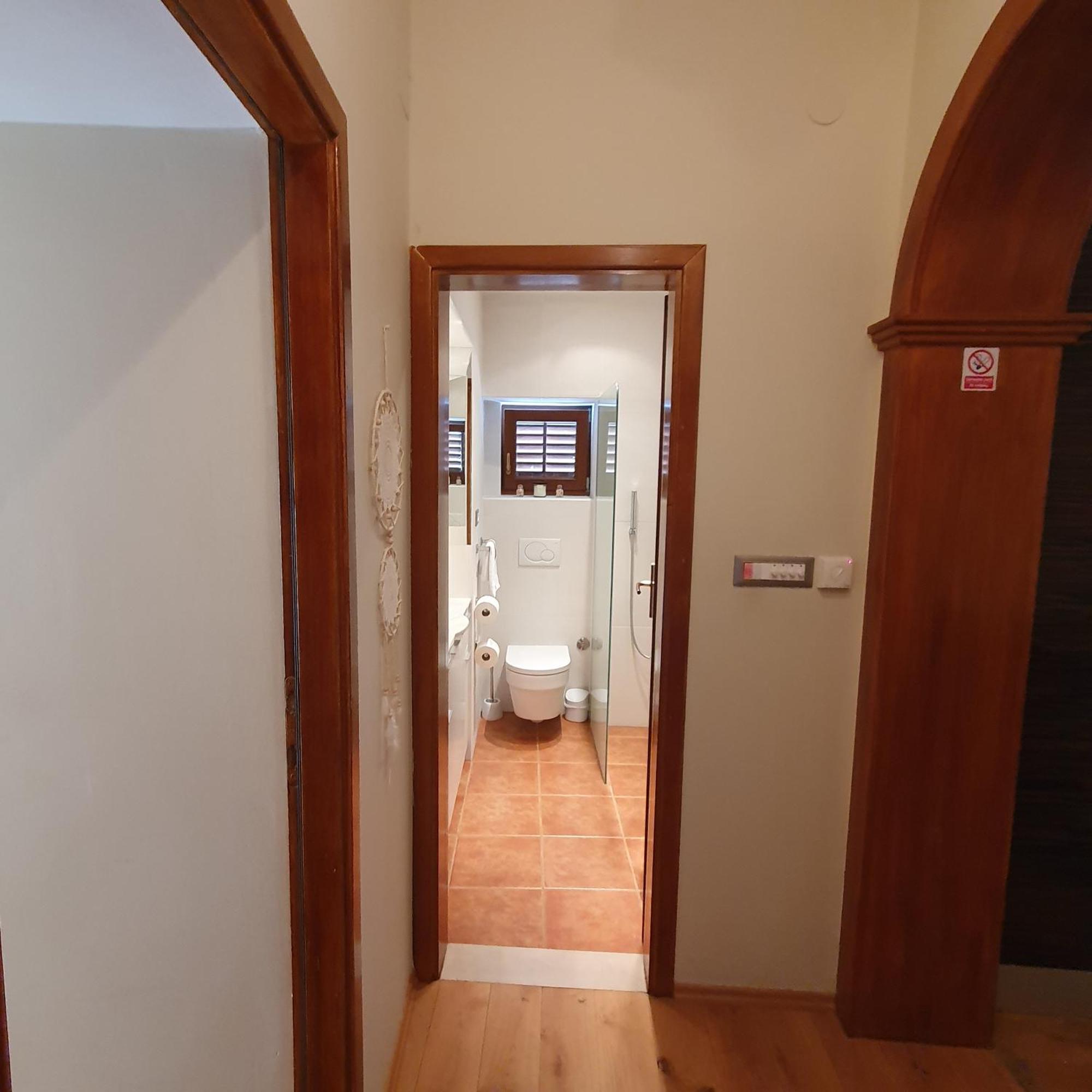 Apartman Neda Jablanac Zewnętrze zdjęcie
